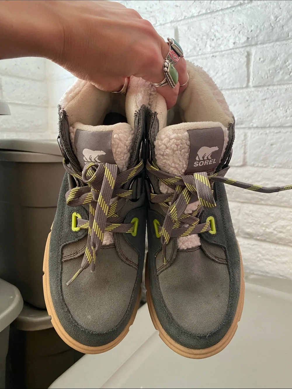 🌼 Sorel Womens Olive Green Sherpa-Collar Lace-Up Boots with Gum Sole